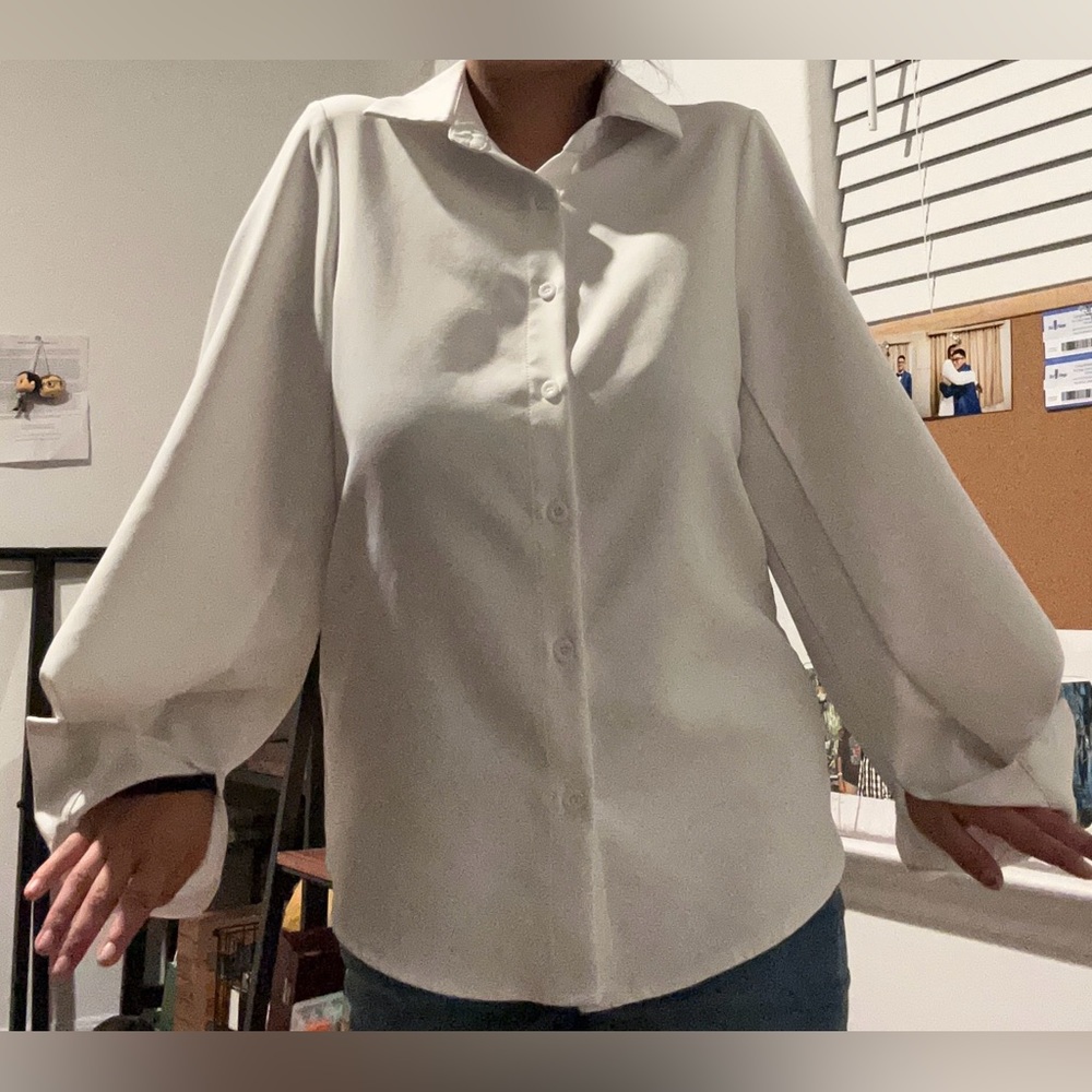 Woman’s White Button Down Collared Shirt -  S